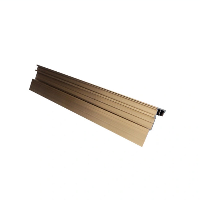 Épaisseur de film sur mesure AA15 Profils en gros en aluminium Extrusion de surface anodisée